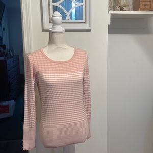LizClaiborne Women’s sweater,EUC size lg, mauve and white